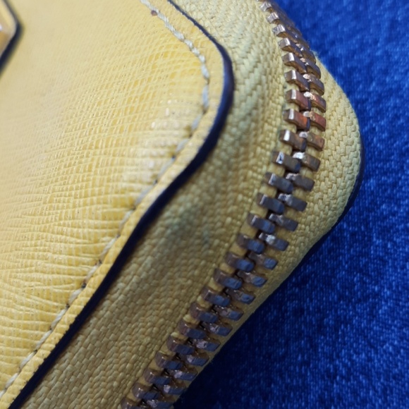 Michael Kors wristlet wallet yellow - Picture 5 of 7